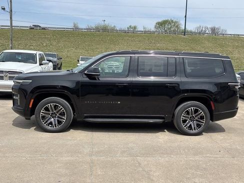 New 2026 Jeep Grand Wagoneer 4WD image 8
