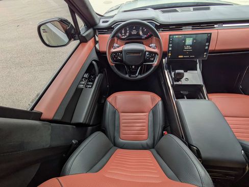 Used 2024 Land Rover Range Rover Sport AWD/4WD image 18