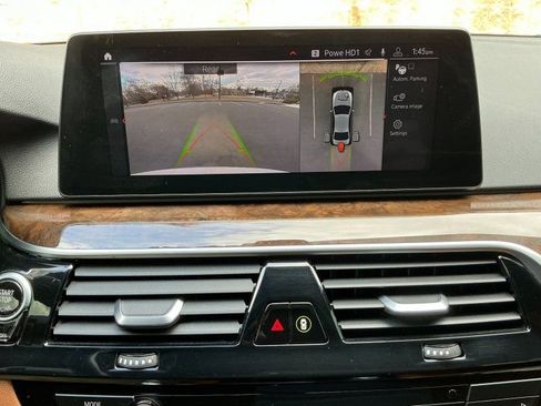 Used 2020 BMW 530i xDrive w/ Premium Package image 20