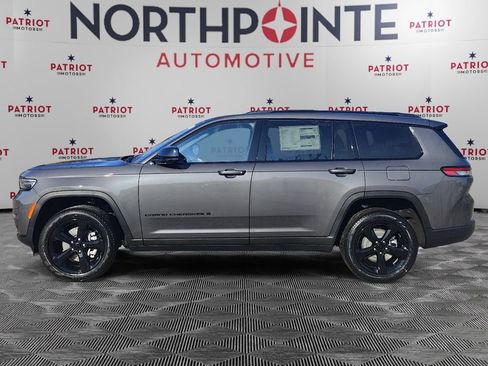 New 2025 Jeep Grand Cherokee L Limited w/ Black Appearance Package image 3