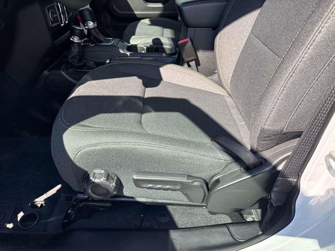 Used 2024 Jeep Wrangler Sport S image 16