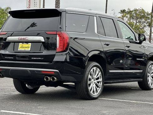 Used 2024 GMC Yukon Denali AWD/4WD image 4