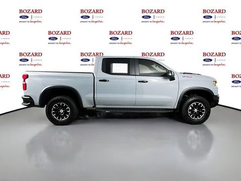 Used 2025 Chevrolet Silverado 1500 ZR2 w/ Technology Package image 9