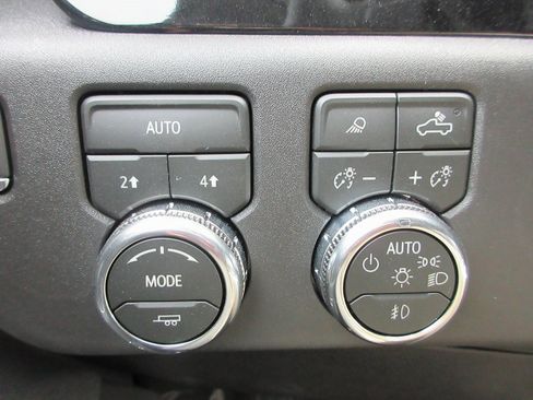 New 2026 GMC Sierra 1500 SLT w/ SLT Premium Plus Package image 17