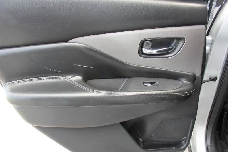 Used 2021 Nissan Murano SV FWD image 13