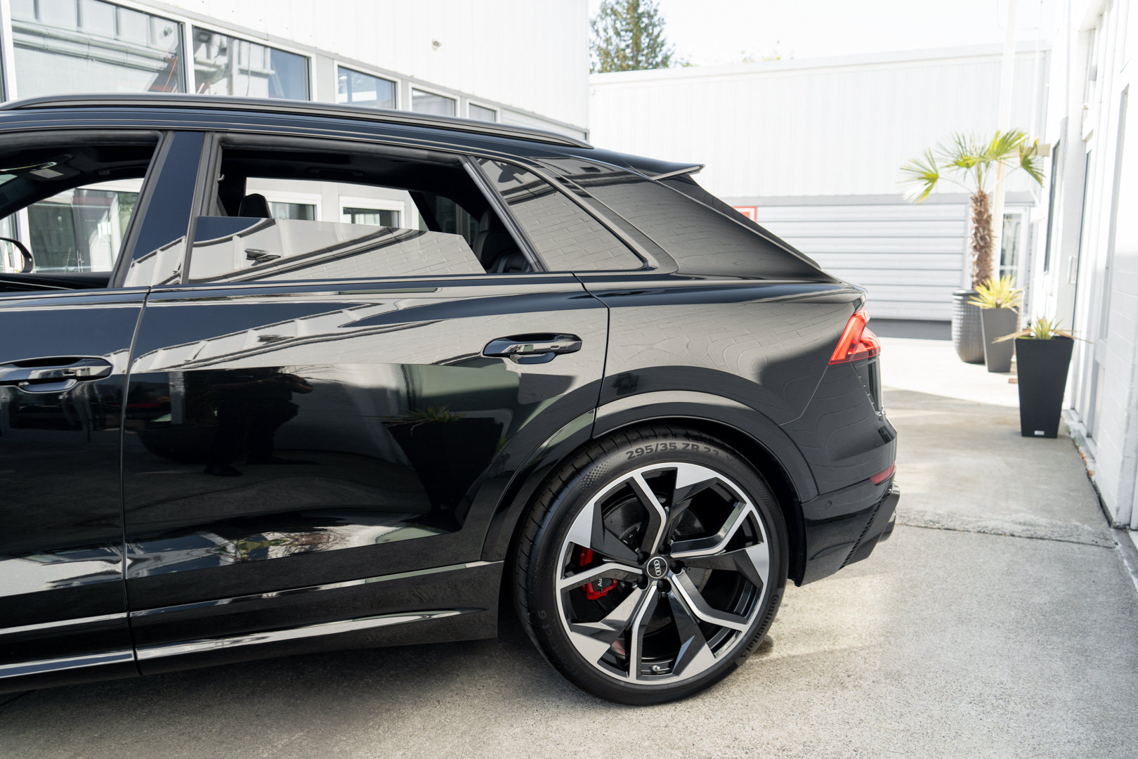 Used 2023 Audi RS Q8 AWD/4WD image 5