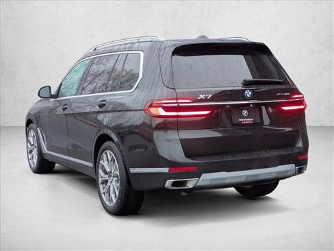 Used 2024 BMW X7 xDrive40i w/ Premium Package image 8