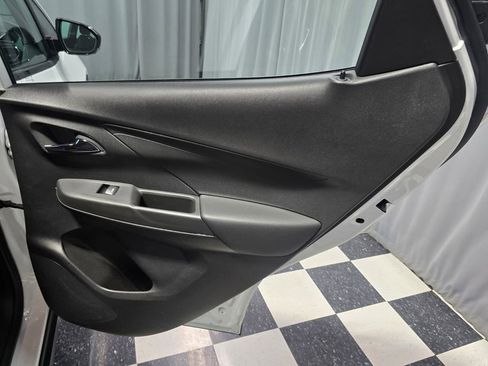 Used 2023 Chevrolet Bolt LT w/ Infotainment Package FWD image 8