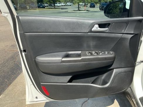 Used 2020 Kia Sportage S w/ S Sunroof Package AWD/4WD image 18