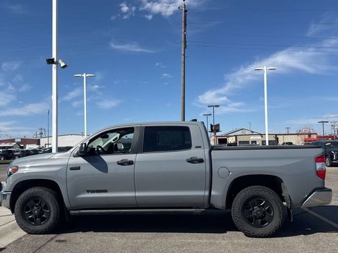Used 2020 Toyota Tundra SR5 w/ SR5 Upgrade Package AWD/4WD image 11