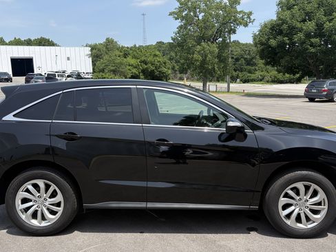 Used 2017 Acura RDX AWD image 11