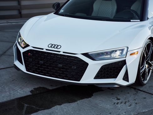 Used 2020 Audi R8 V10 performance image 6