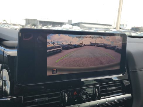 New 2026 Nissan Pathfinder SV image 18