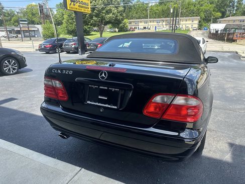 Used 2003 Mercedes-Benz CLK 320 Cabriolet image 6