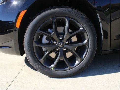 New 2026 Chrysler Pacifica Limited w/ S Appearance Package image 38