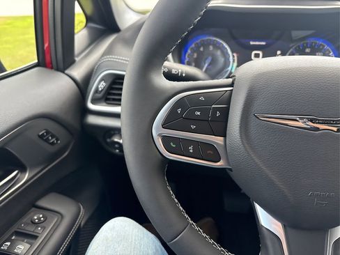 New 2026 Chrysler Pacifica Select image 25