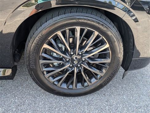 Used 2025 INFINITI QX80 Autograph image 17