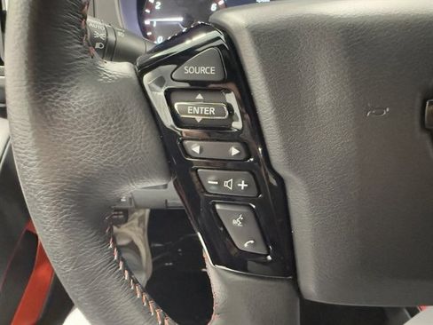 Used 2025 Nissan Frontier PRO-4X image 30