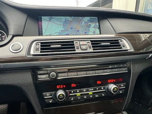 Used 2012 BMW 750Li image 39