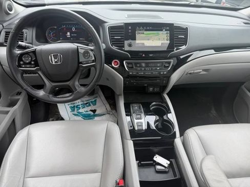 Used 2020 Honda Pilot Touring image 14
