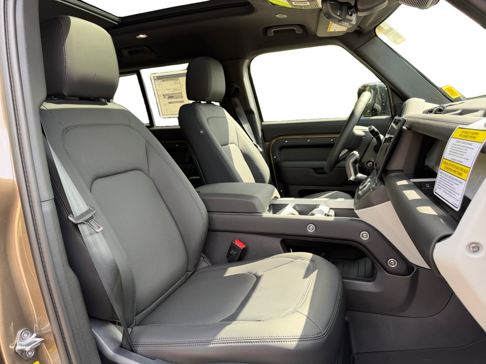 New 2026 Land Rover Defender 110 X-Dynamic SE AWD/4WD image 22