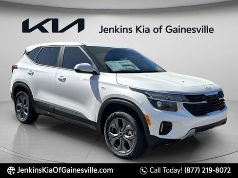 New 2026 Kia Seltos LX image 1