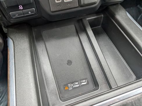 Used 2021 Chevrolet Silverado 2500 High Country w/ Z71 Off-Road Package image 24