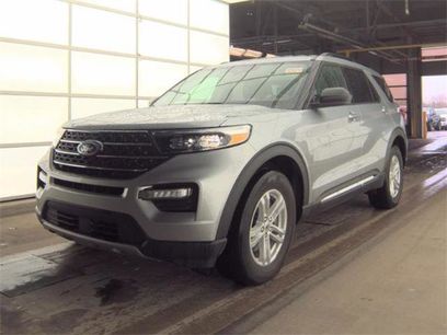 Used 2024 Ford Explorer XLT w/ Equipment Group 202A