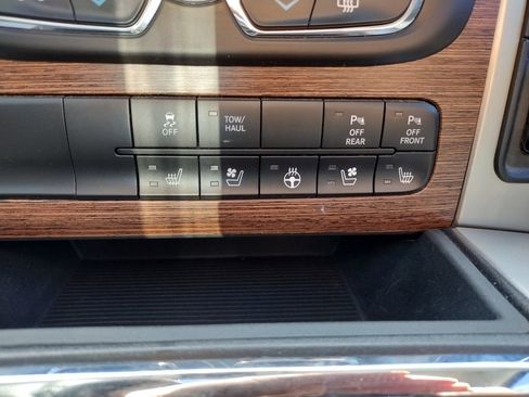 Used 2018 RAM 1500 Laramie w/ Convenience Group image 29