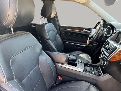 Used 2014 Mercedes-Benz GL 550 4MATIC image 26