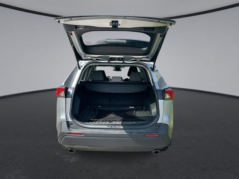 Certified 2025 Toyota RAV4 XLE FWD image 31