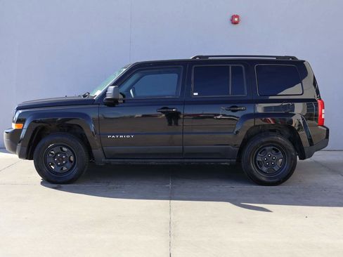 Used 2016 Jeep Patriot Sport w/ Power Value Group image 2