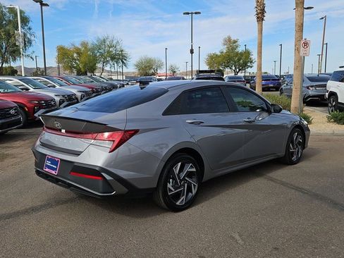 Certified 2025 Hyundai Elantra SEL image 5
