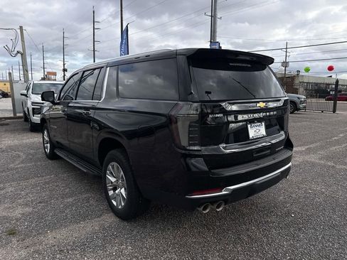 New 2026 Chevrolet Suburban Premier image 5