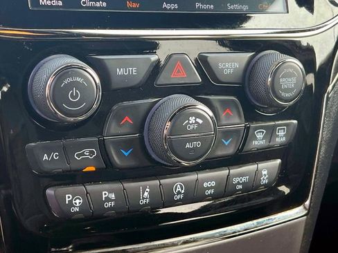 Used 2020 Jeep Grand Cherokee Limited X image 26