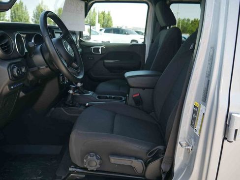 Used 2023 Jeep Wrangler Unlimited w/ Cold Weather Group AWD/4WD image 27