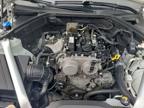 Used 2022 Genesis G70 2.0T RWD image 33