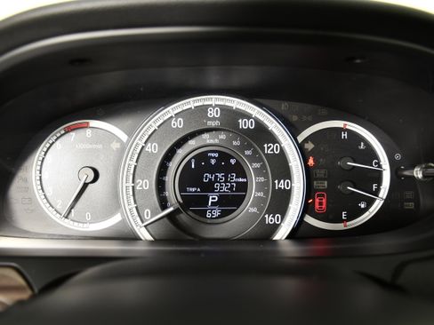 Used 2016 Honda Accord EX-L image 18