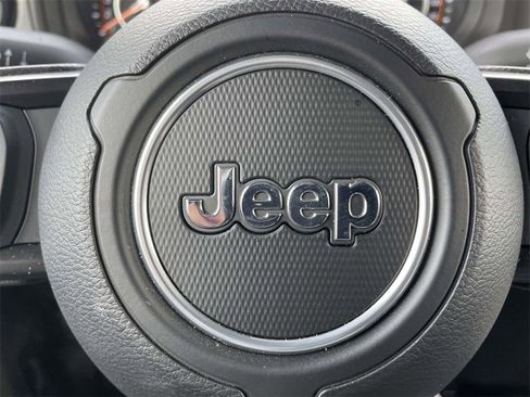 Used 2025 Jeep Wrangler Sport image 28