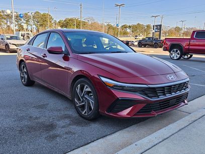 Used 2025 Hyundai Elantra SEL