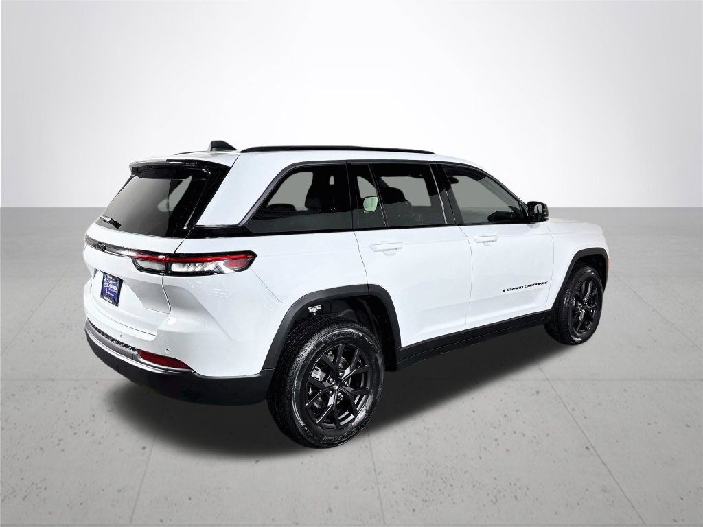 New 2027 Jeep Grand Cherokee Altitude AWD/4WD image 6