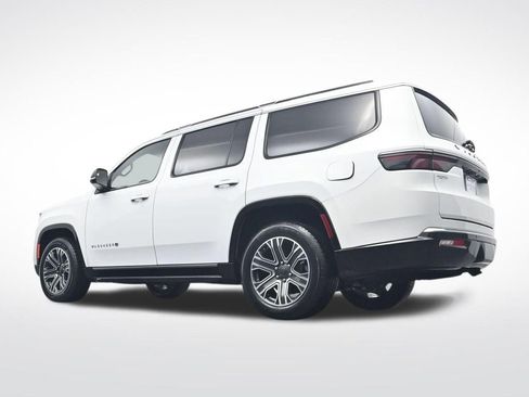 Used 2024 Jeep Wagoneer Series II w/ Flexible Seating Group image 28