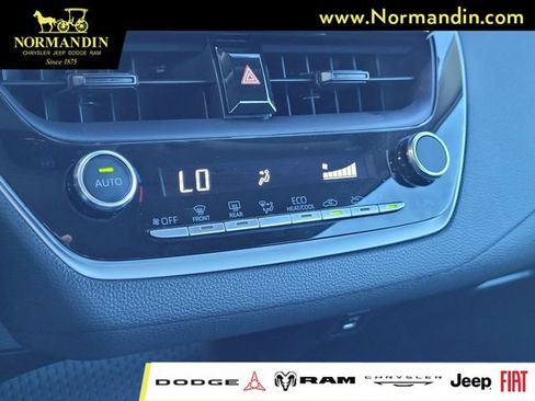 Used 2024 Toyota Corolla LE FWD image 11