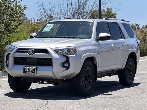 Used 2021 Toyota 4Runner SR5 RWD image 2