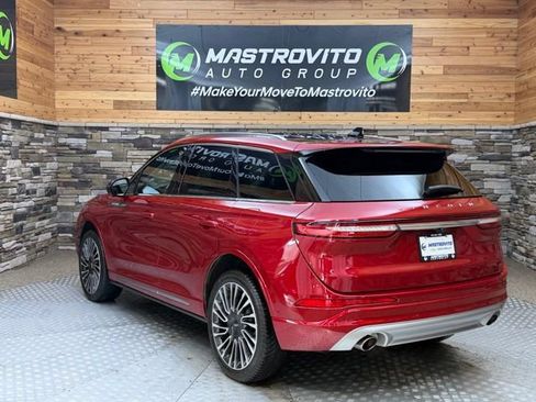 Used 2021 Lincoln Corsair AWD image 6