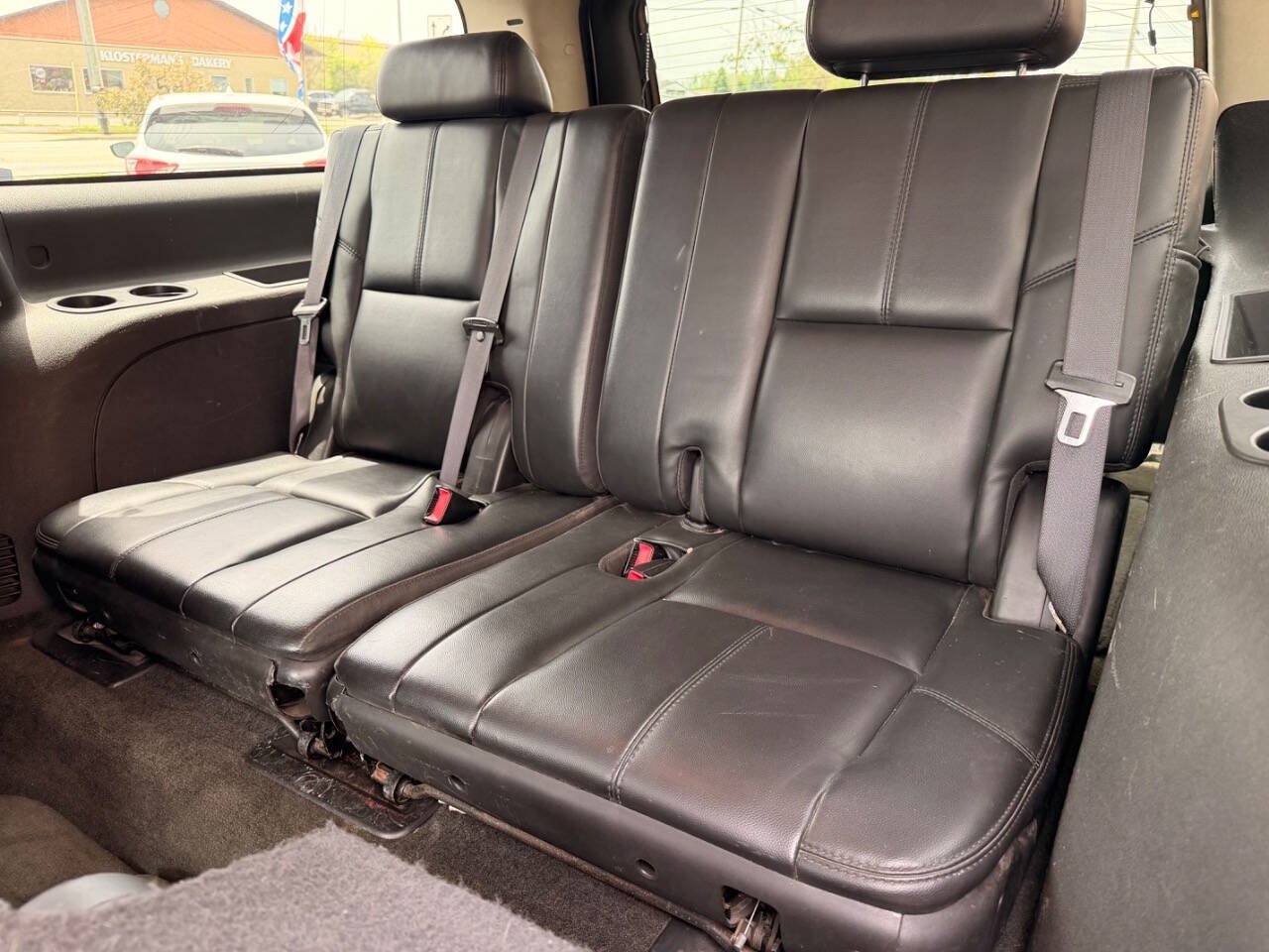 Used 2007 Chevrolet Suburban LT w/ LT Preferred Equipment Group AWD/4WD image 15