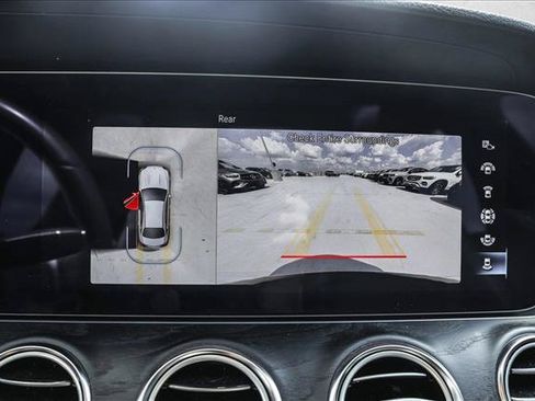 Used 2023 Mercedes-Benz E 350 4MATIC Sedan image 18