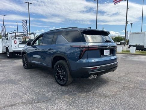 New 2026 Chevrolet Traverse LT w/ Midnight/Sport Edition FWD image 5
