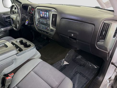 Used 2018 Chevrolet Silverado 1500 LT w/ All Star Edition image 28