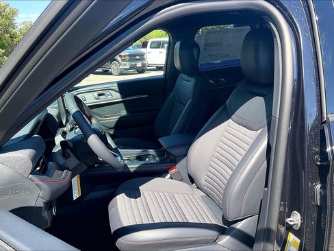 New 2026 Ford Explorer ST-Line w/ ST-Line Street Pack AWD/4WD image 9